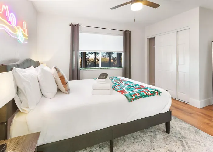 Heated Pool And Jacuzzi, Scenic Mountain View, Lux And Cozy, Cottonwood