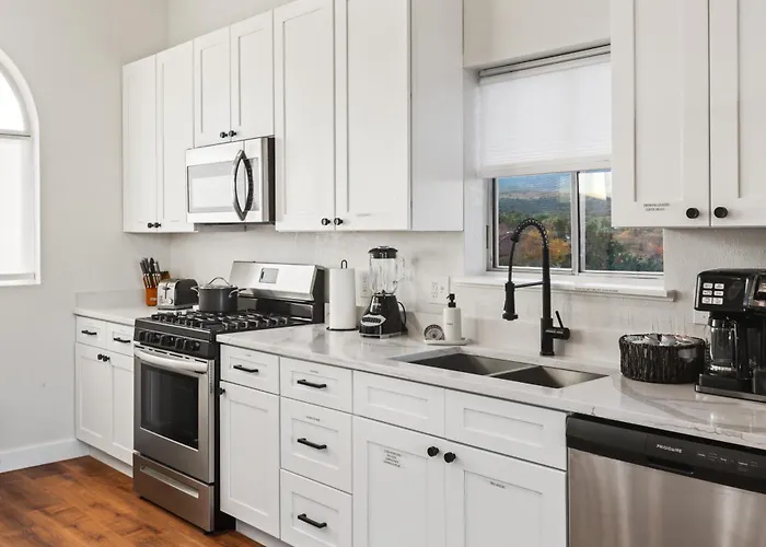 Heated Pool And Jacuzzi, Scenic Mountain View, Lux And Cozy, *